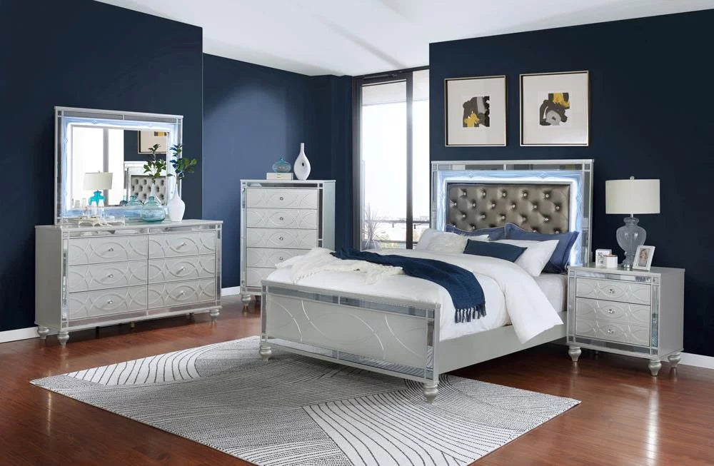 4-piece Eastern King Bedroom Set with LED Lighting R168