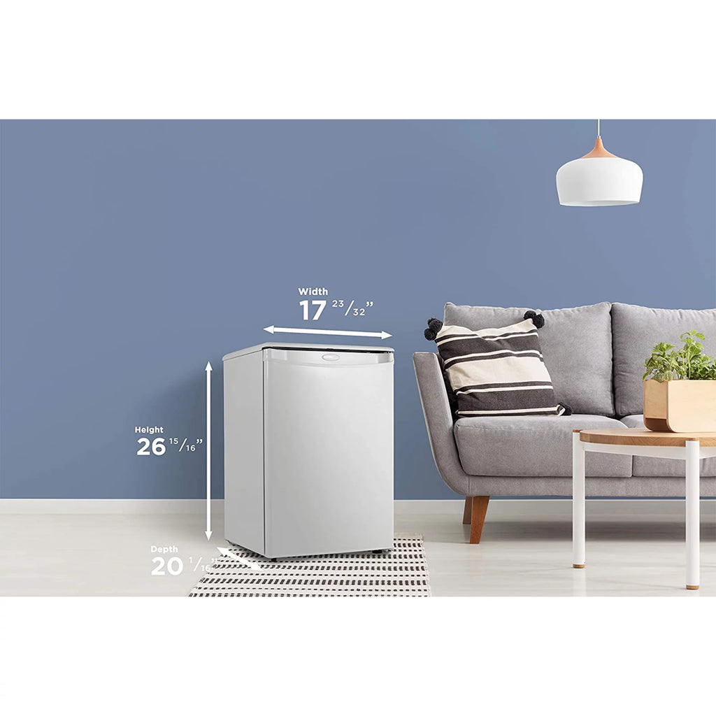 2.6 Cu. ft. Compact Fridge in White U3869