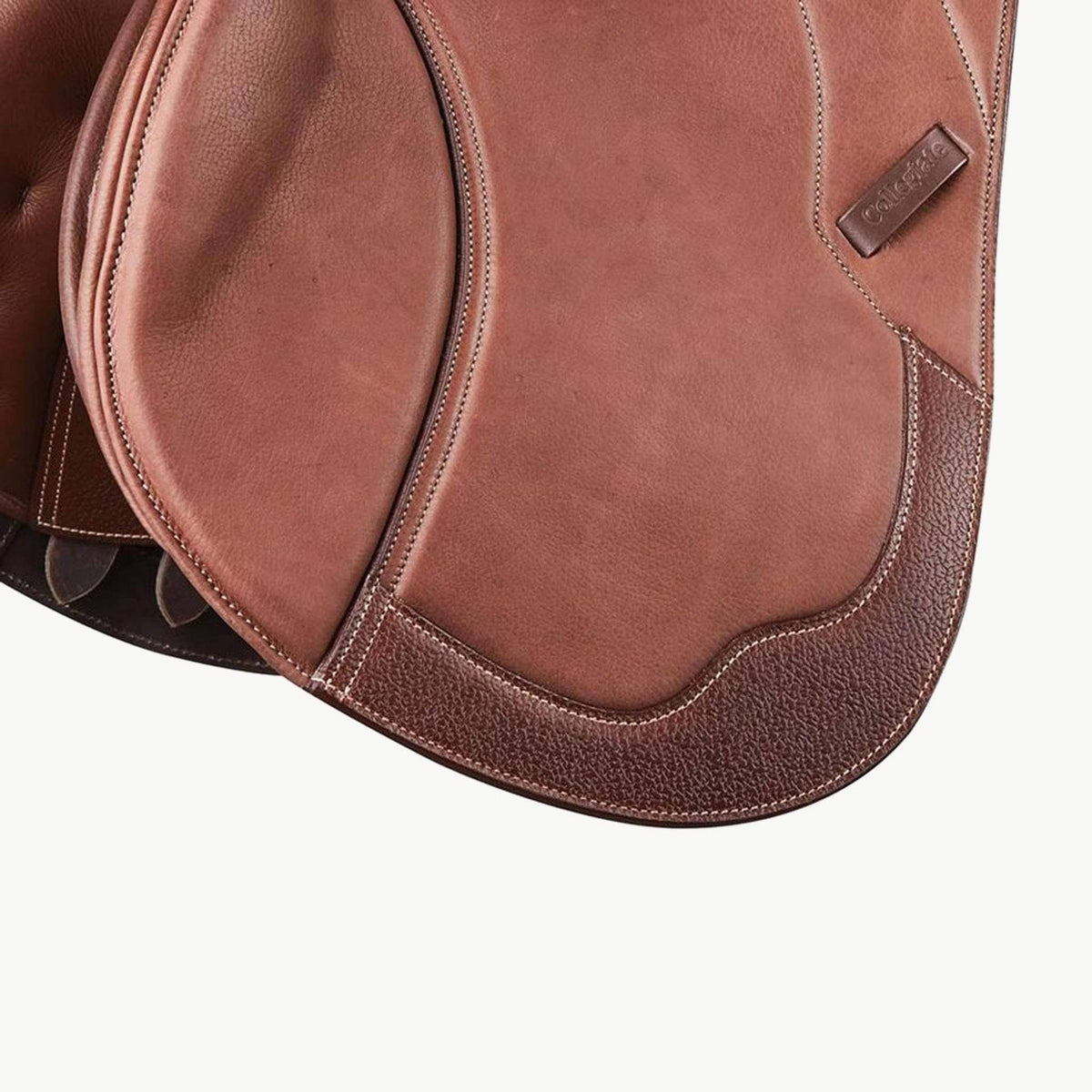 Black Close Contact Saddle V6089