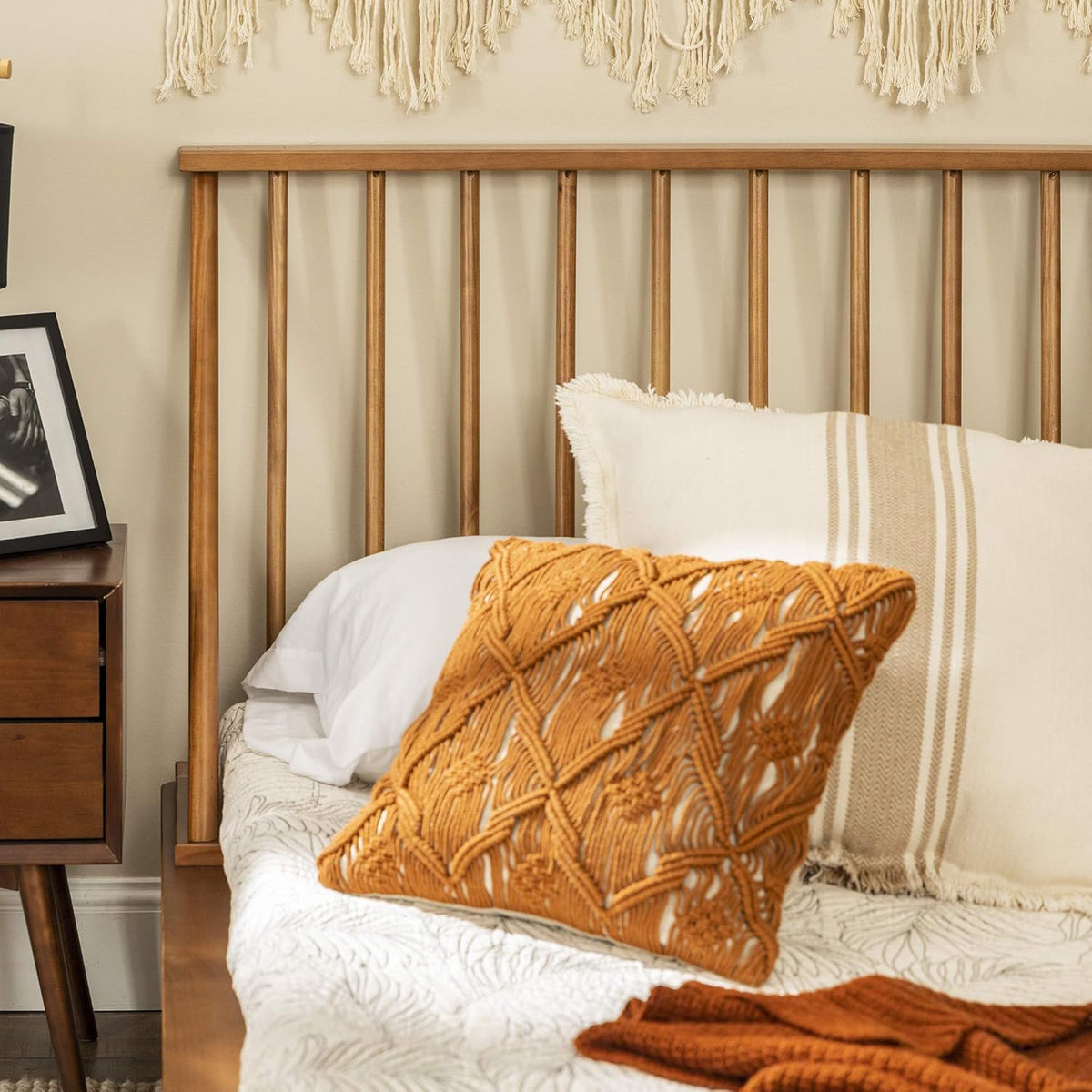 Twin Caramel Solid Wood Platform Bed C7438