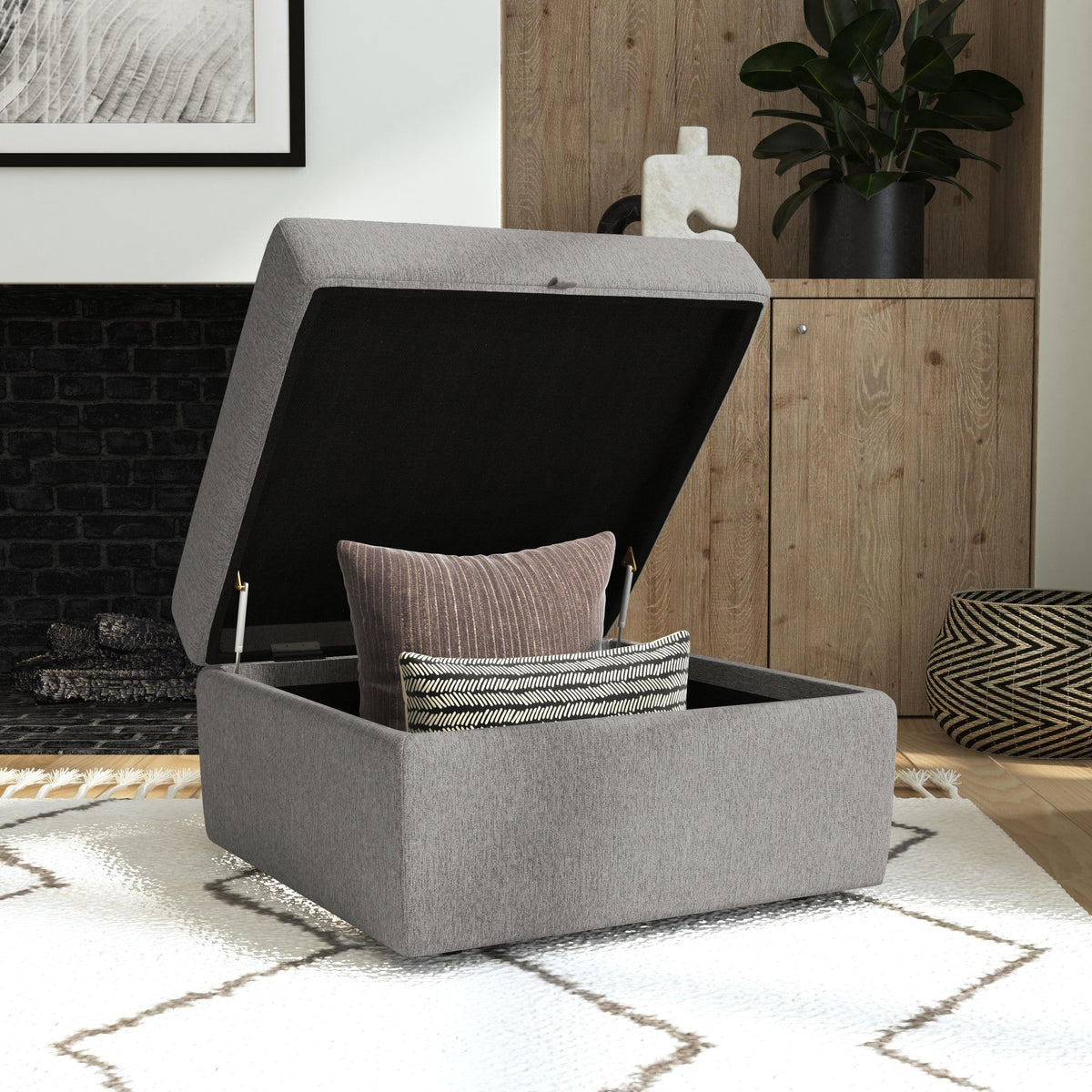 Pebble Ottoman with Storage Y793892