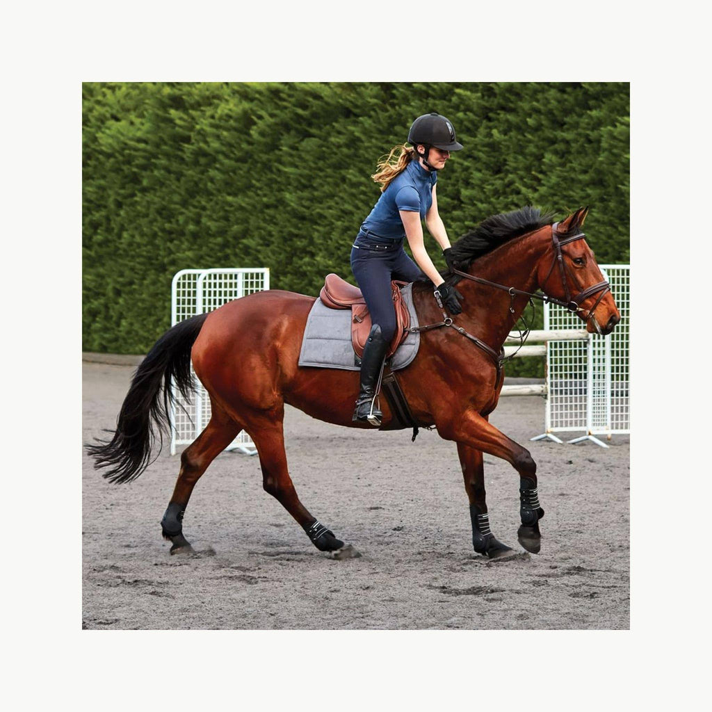 Black Close Contact Saddle V6089