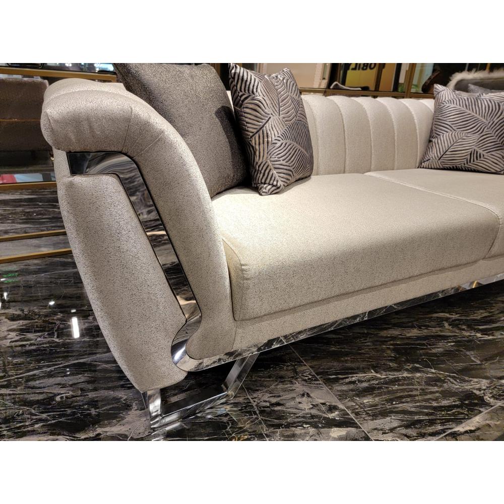 Cream 3 Seat Sofa R333