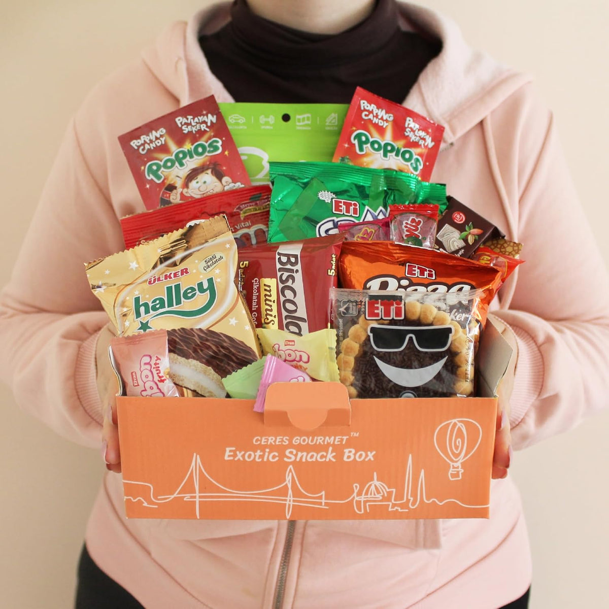 12 Different Snacks Variety Pack with 15+ Pieces Count A60997