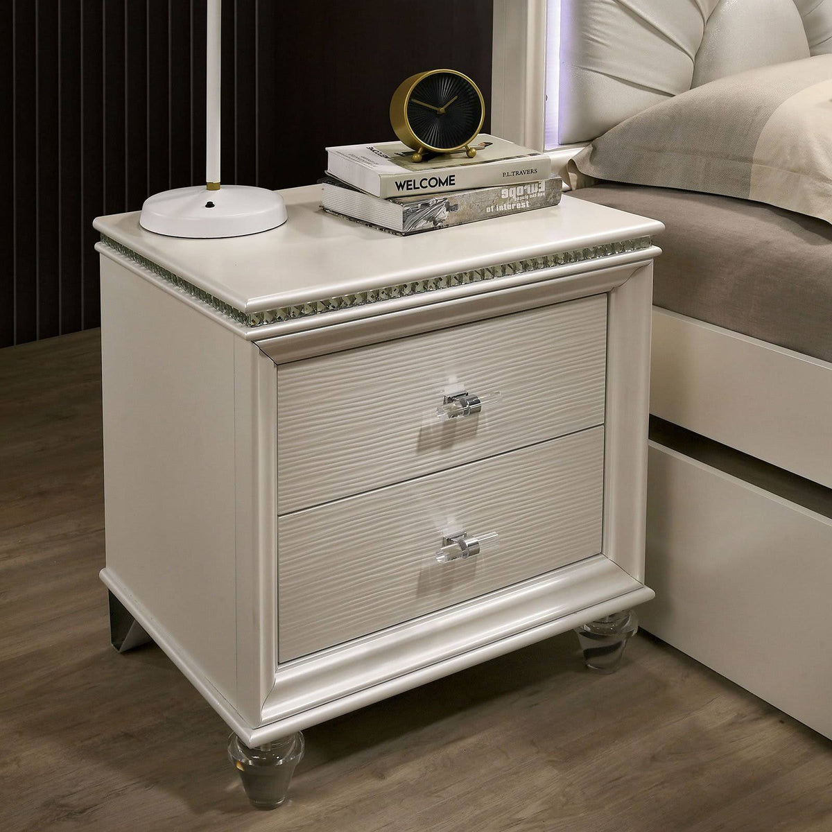 White Night Stand C70832