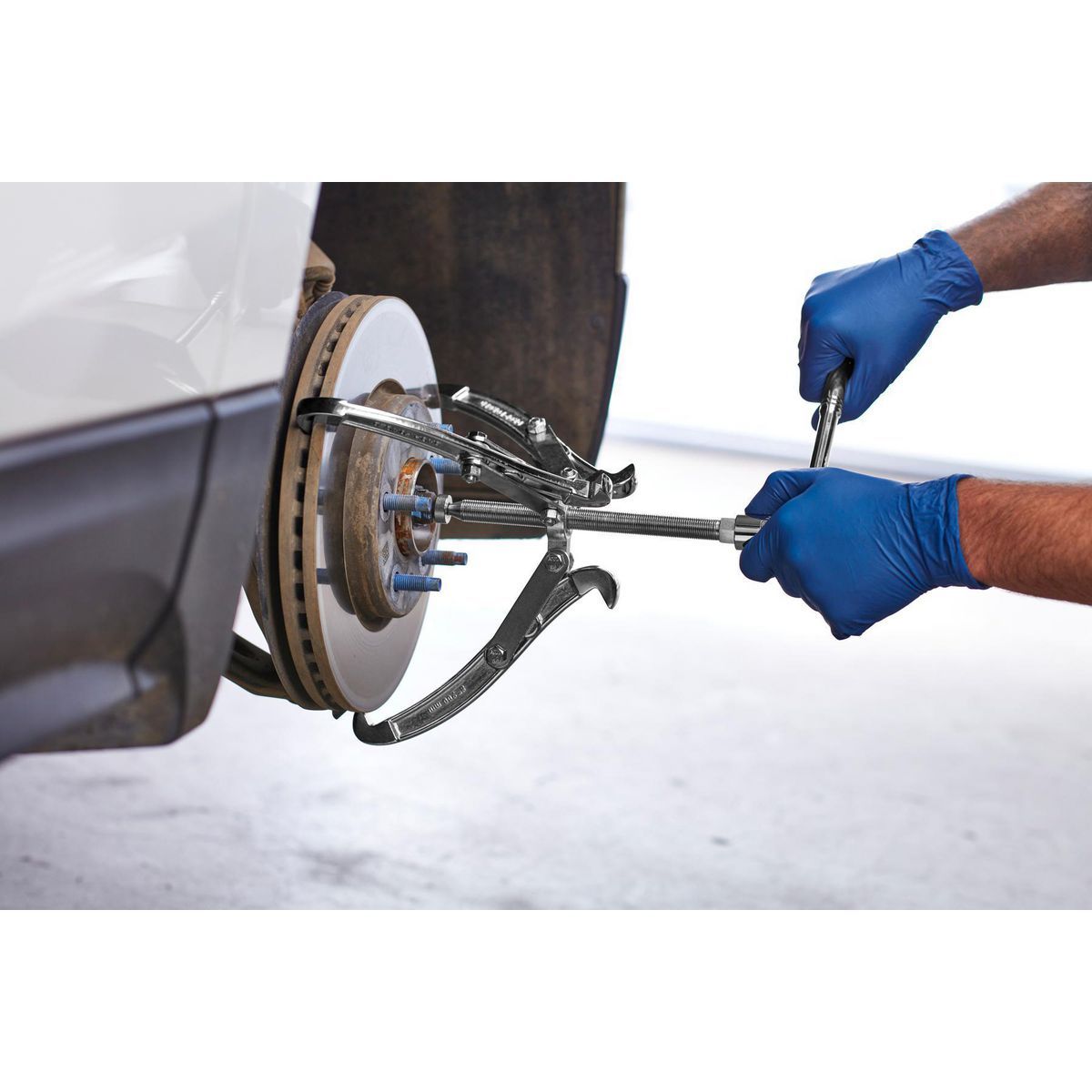 4-Piece Three-Jaw Puller Set U947550