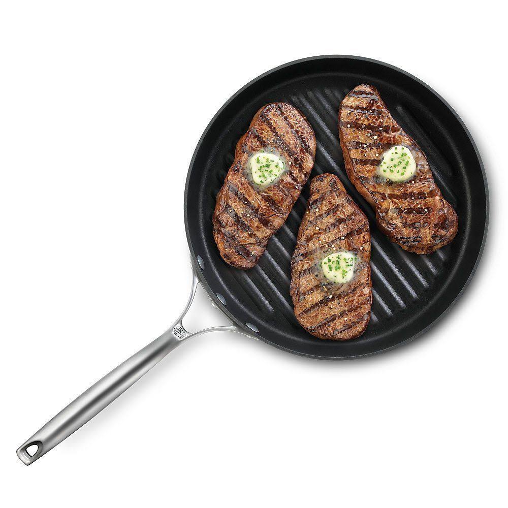 Nonstick 8 inch Omelette Pan E884764