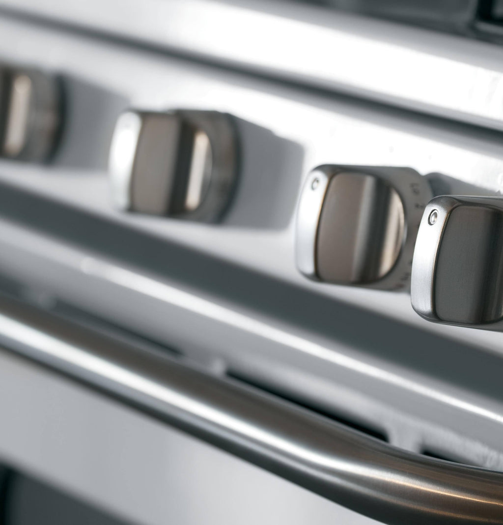 White Freestanding Gas Range with Broiler Drawer D945